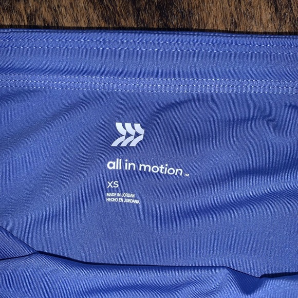 All in motion size X-Small periwinkle cropped leggings with laser cut dot design - Picture 2 of 12